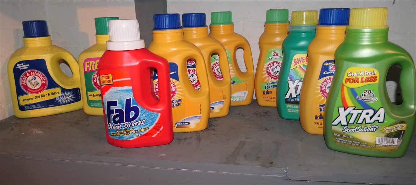 10 Brand New Bottles of Laundry Detergent - Arm & Hammer, Extra, and Fab