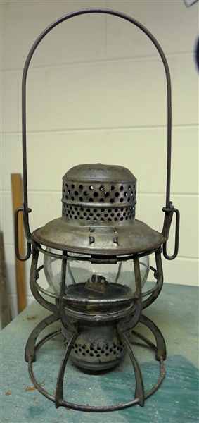 Southern Railway Lantern with Clear Acid Etched Globe - Lantern by Armspear Mfg., Company 1925 - Working Condition 