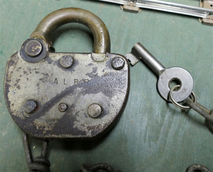 SAL RR - Adlake Railroad Lock with Key - Working  Condition 