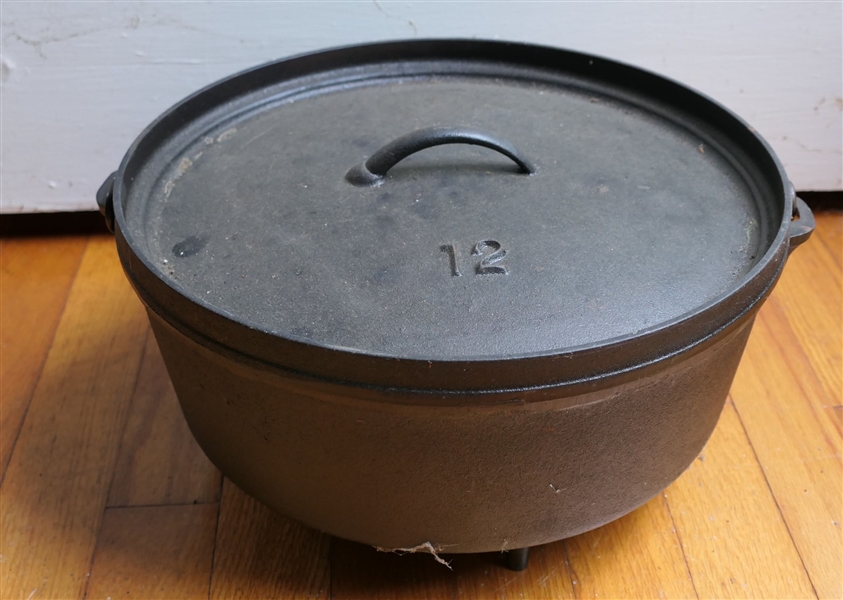 No. 12 Made in USA Cast Iron Footed Pot with Lid - Very Clean - 