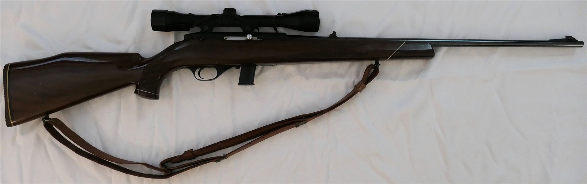 Weatherby .22 Long Automatic - 4x50 Mark XXII Weatherby Scope - Monte Carlo Scope - Made in Japan  - With Leather Strap 