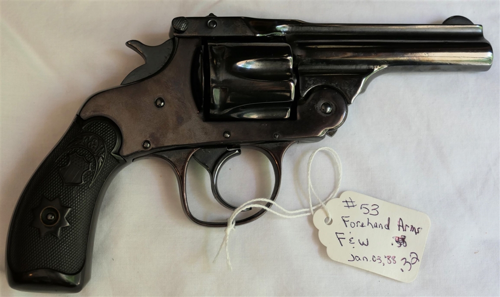 Forehand Arms F&W . 32 Caliber Revolver - Pat. Jan 03,88 - F&W Grips