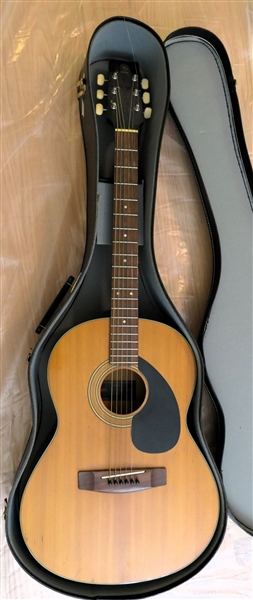 Yamaha FG - 75 - 1 Acoustic Guitar in Case 