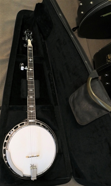 Gibson "Mastertone" 5 String Banjo - Mother of Pearl Inlaid Neck - Sunburst Back - In Large Fitted Soft Case 