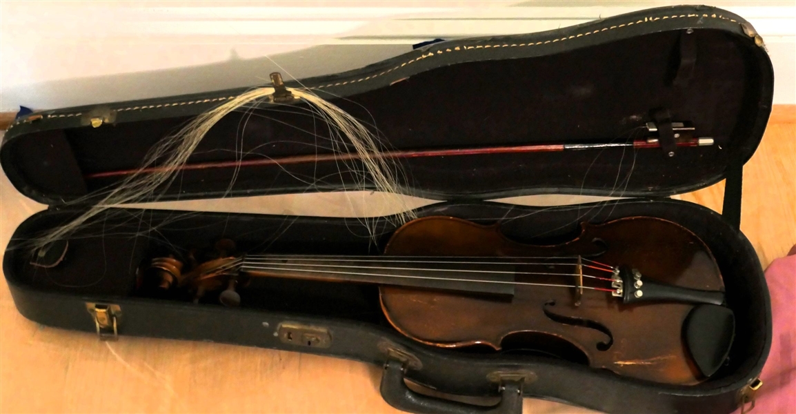 Full Size Violin in Case with Bow - Bow Is Missing Strings 