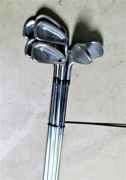 7 Taylor Made R-80 Golf Clubs - 3,4,5,6,7,9, & P