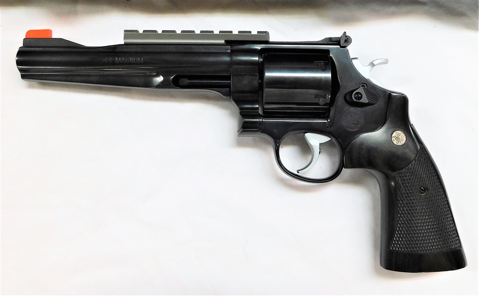 Smith & Wesson 44 Mag. Revolver Center #303 - Performance Center - AMERICAN PRIDE - LIKE NEW with Factory Gun Case, and Papers