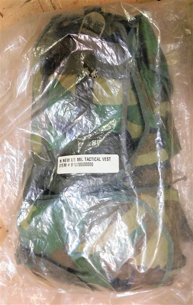 New Us Military Tactical Vest in Original Packaging