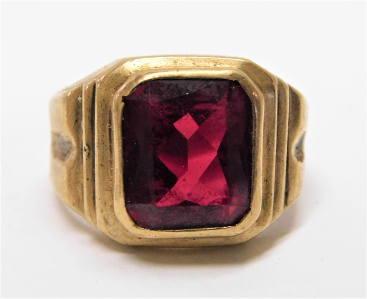 10kt Yellow Gold Mens Ring with Ruby Stone - Size 8 1/4