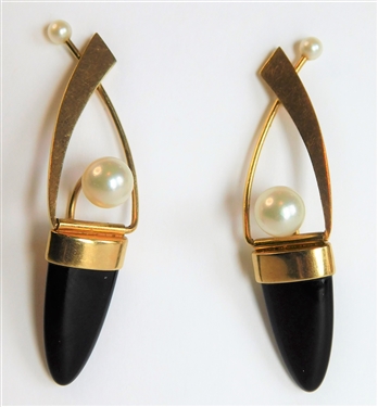 Awesome Jewel Smith 18 kt Yellow Gold Earrings with Pearls and Swinging Black Onyx Stones - 2 1/4" Long 6.5 dwt Total Weight
