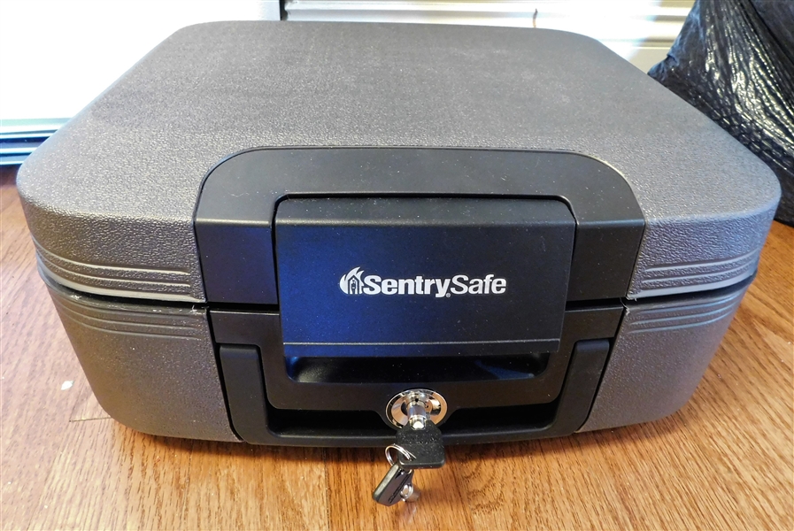 Sentry Safe Lock Box with Key 