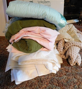 Lot of Blankets, Sheets, Spreads, and Throws