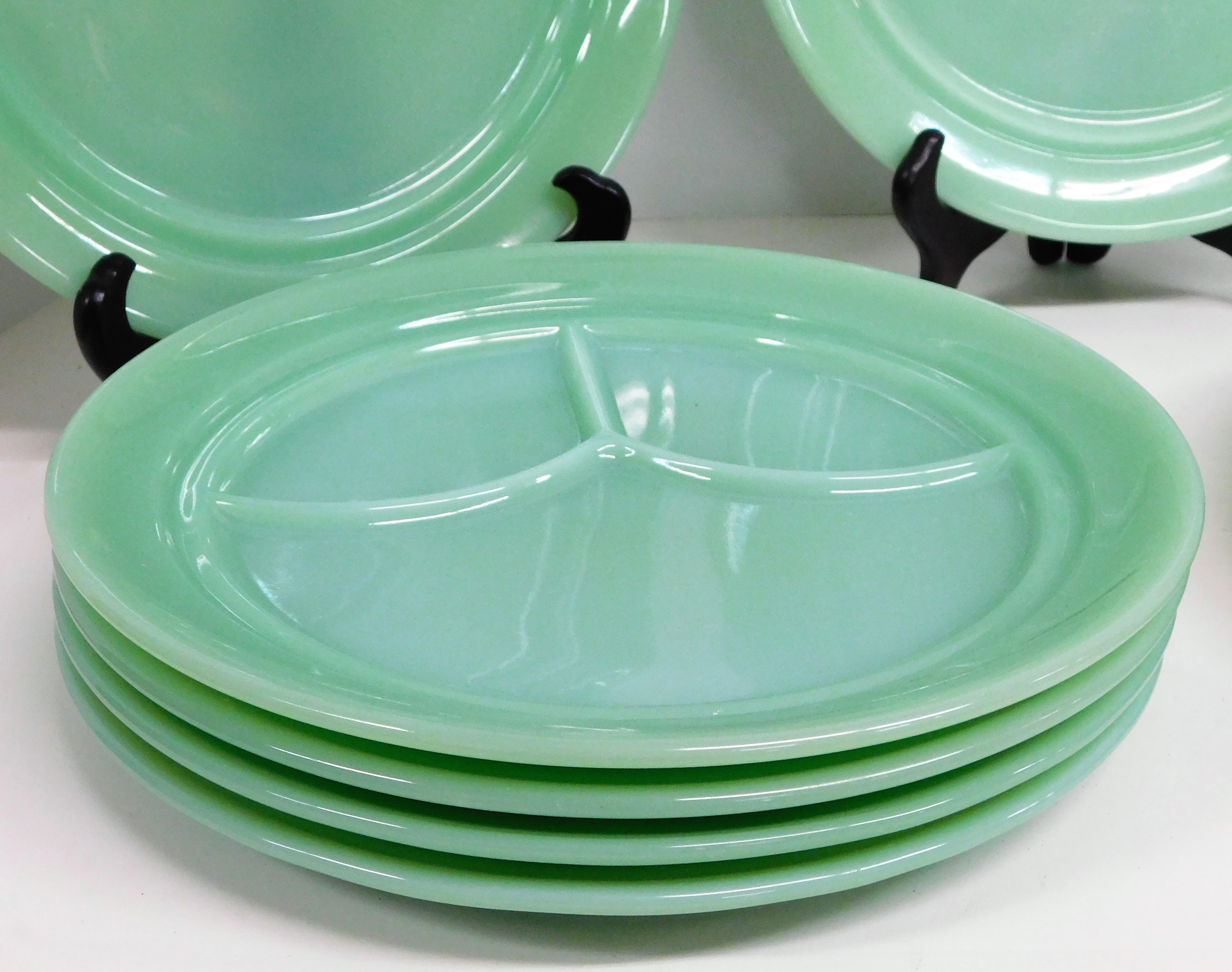 What are Jadeite Dishes? - FireKing Grill