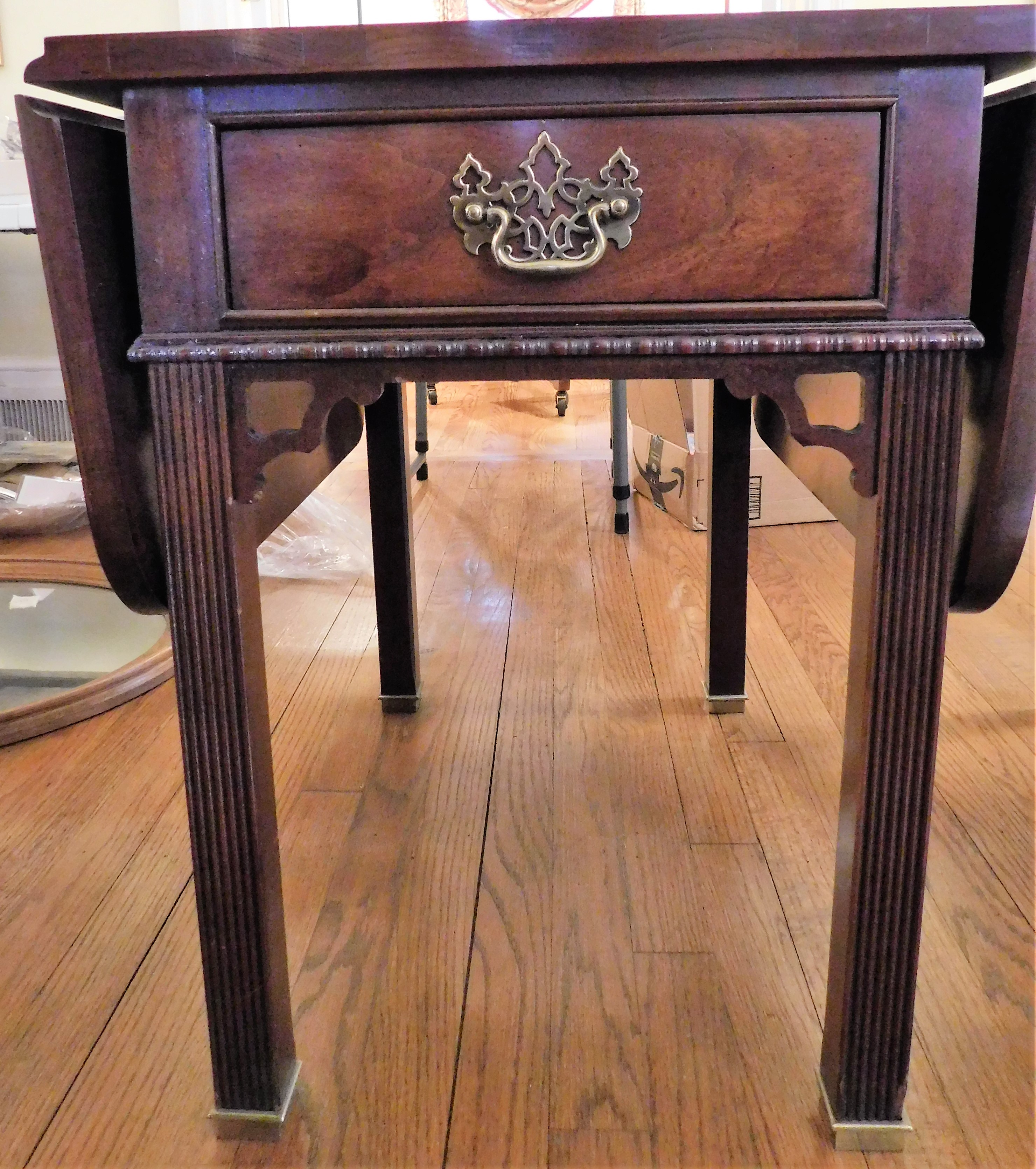 Lot Detail Thomasville Drop Leaf End Table with Drawer Brass Tipped
