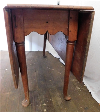 Walnut Queen Anne Drop Leaf Table -Pegged Top - Scalloped Apron -Damage to 1 Foot - 26 1/2 46 by 16 Each Leaf Measures 16 