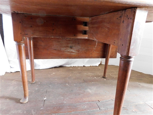 Walnut Queen Anne Drop Leaf Table -Pegged Top - Scalloped Apron -Damage to 1 Foot - 26 1/2 46 by 16 Each Leaf Measures 16 