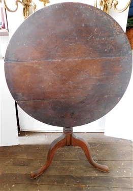 Queen Anne Tilt Top Table - Padded Feet - 29 tall 34 Across - 1 Board Needs to Be Tightened