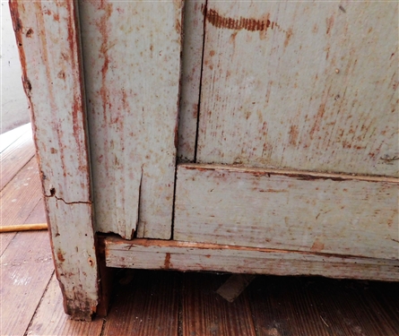 Country 2 Drawer and 2 Door Cabinet with Checkerboard Backsplash - Dovetailed Drawers - Both Doors Have Some Damage - 32 tall 40 By 26 1/2 Not including Back Splash - Back Splash is 17
