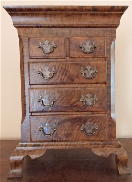 Modern Diminutive Maple 2 Over 3 Drawer Chest  - Measures 18 1/2" tall 13 1/2" by 8 1/4"