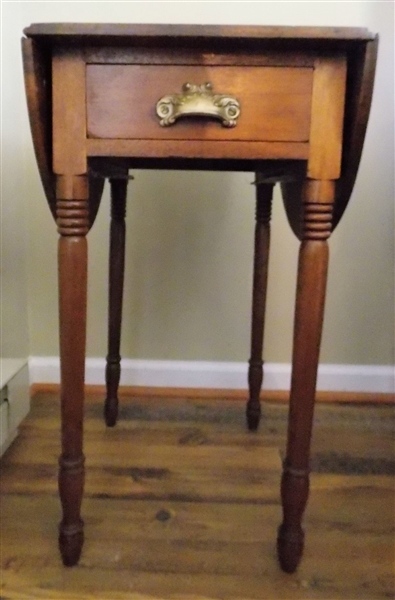 Walnut Sheraton Drop Side Tea Table with Dovetailed Drawer - Measures - 28" tall 15 1/2" by 21" Sides Measure 10 1/2"