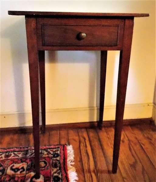 Early 19th Century Walnut Tapered Leg Table with Single Dovetailed and Beaded Drawer - 1 Board Top - Measures 28 3/4" tall 18 1/4" by 16 3/4"