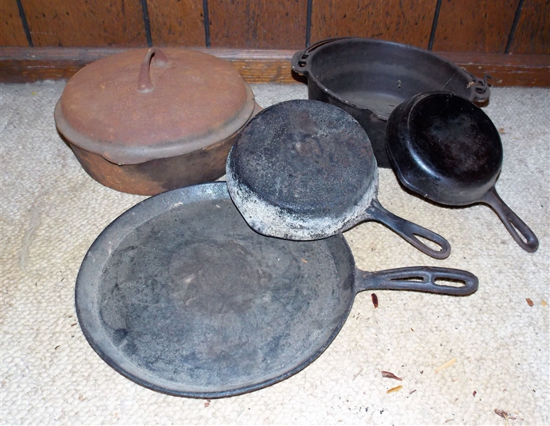 5 Cast Iron Pans including Wagner and Chicken Pan 