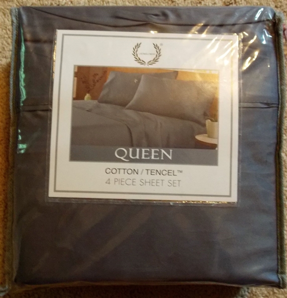 Brand New Queen Sized Sheet Set 