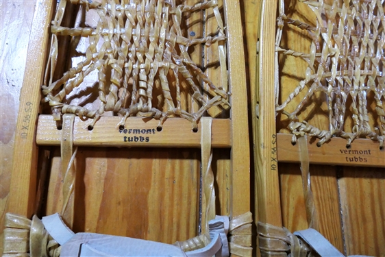 Vermont Tubbs - Snowshoes - 10 x 56 S9 - Measuring 56 1/2 by 10