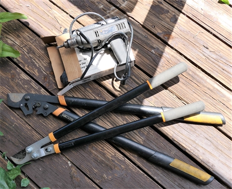 Black & Decker 3/8 Drive Drill and 2 Pairs of Nice Fiskars Pruners