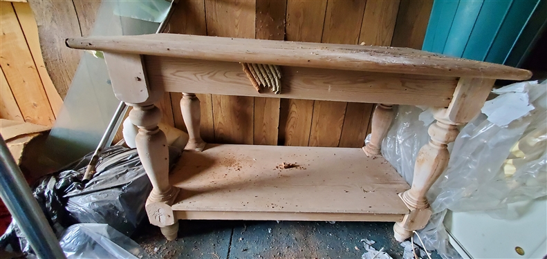 Nice Pine Turned Leg Table