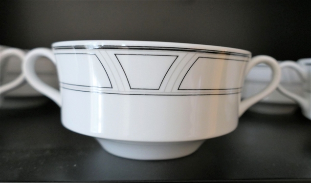 12 Lenox Décor Cream Soups - Each Measures 4 Across Not Including Handles