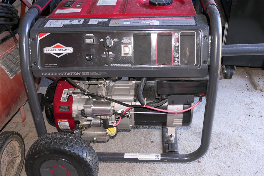 Like New Briggs and Stratton 8000 Watt Generator - Electric Start - 85.1 Hours