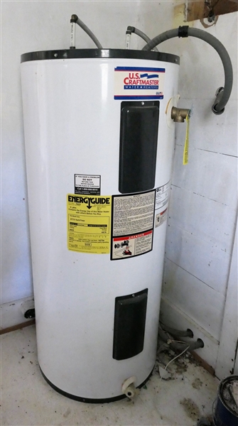 US Craftmaster Water Heater 40 Gallon Capacity - Like New  - Buyer Must Unhook