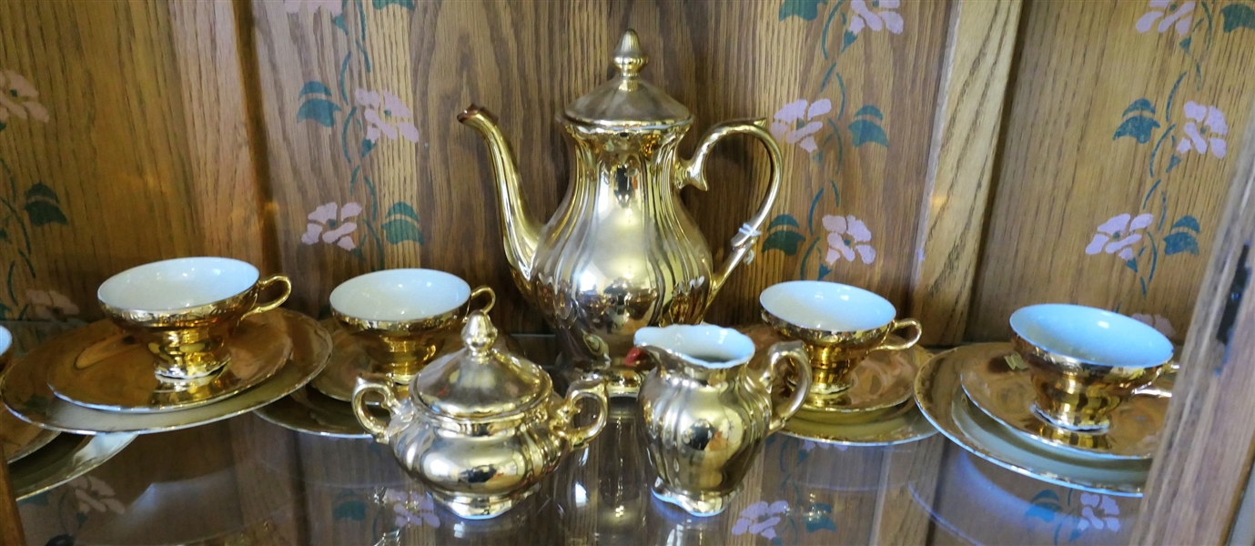 21 Piece Royal Crown Baroque Tea Set 