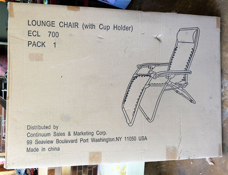 Lounge Chair with Cup Holders New in Original Box