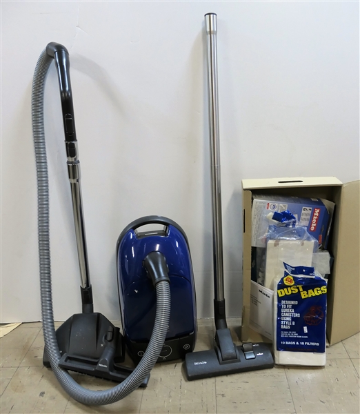 Miele Electronic - S 3141 Vacuum Cleaner with Air Cleaner - 2 Floor Sweepers, Several Attachments, Bags, and Original Instructions and Booklets 