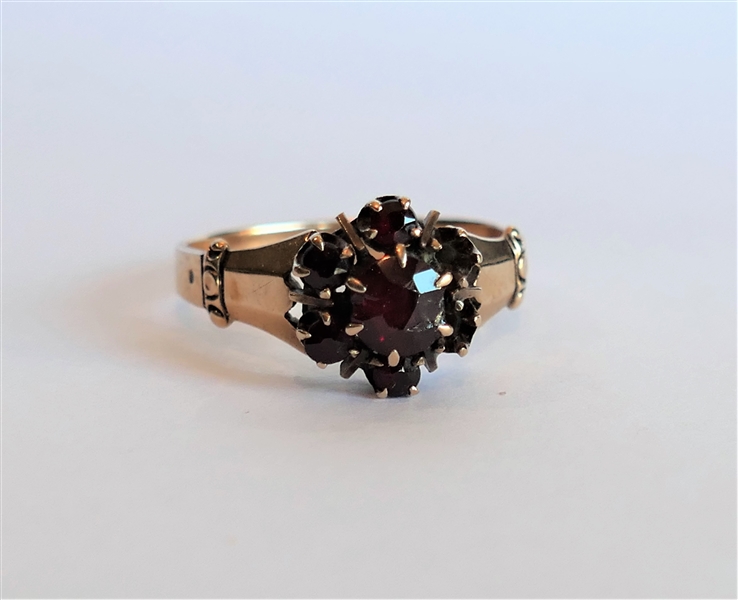 Antique Gold Ring with Ruby / Garnet Cluster - Size 7