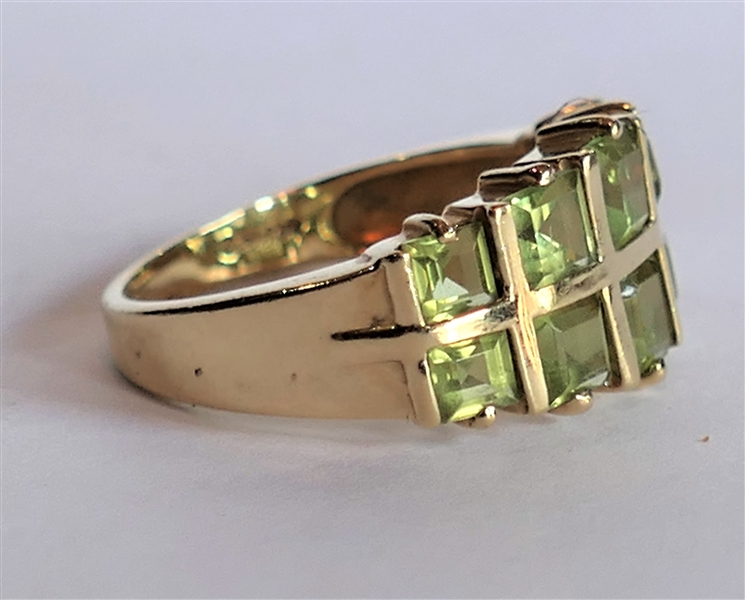 14kt Yellow Gold Ring with 2 Rows of Bright Green Stones - Size 6