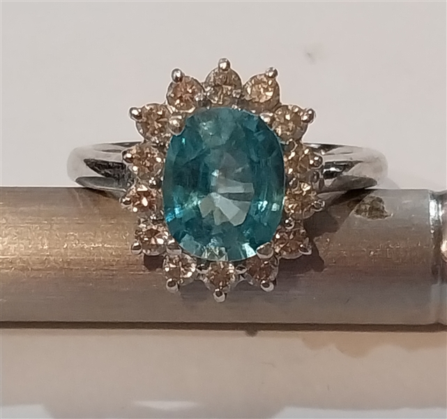 Beautiful 10kt White Gold Cocktail Ring with Blue Topaz Center Stone an Diamond Accents Size 8 3/4