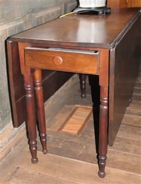 Walnut Sheraton Drop Leaf Table with Dovetailed Drawer - Measures 29 tall 42 1/2 by 18 Each Leaf Measures 18