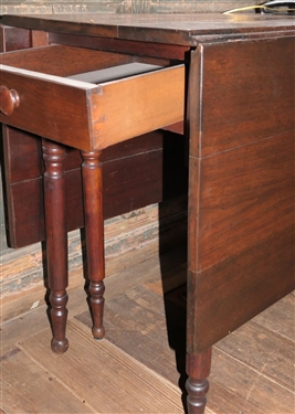 Walnut Sheraton Drop Leaf Table with Dovetailed Drawer - Measures 29 tall 42 1/2 by 18 Each Leaf Measures 18