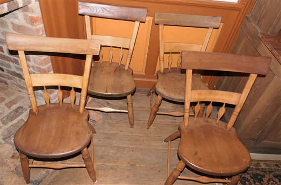 Set of 4 Mixed Wood Plank Bottom Chairs 