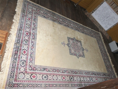 Dynamic Rugs - Royal Palace Rug - Measures 6'6 by 9'4