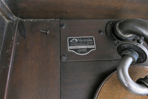 Victrola Colony 8372 - Record Player with Record Albums- Cabinet Measures 34 Tall 28 by 20 1/2