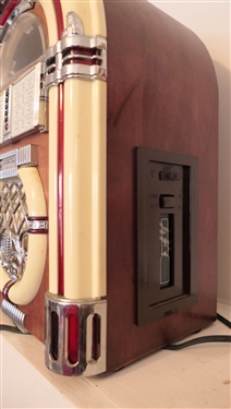 Juke Box Style Radio / Cassette Player 