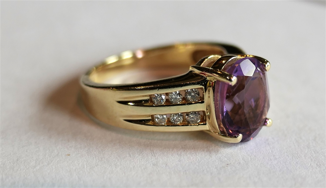 14kt Yellow Gold Ring with Oval Amethyst Stone and Diamond Accents - Size 6 