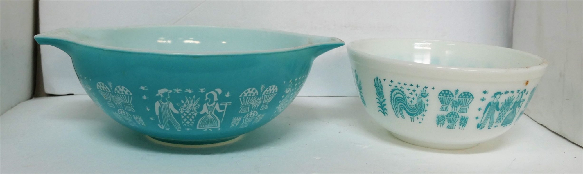 2 Pyrex Mixing Bowls - Teal Dutch Pattern Largest Measures 13 inches Handle to Handle
