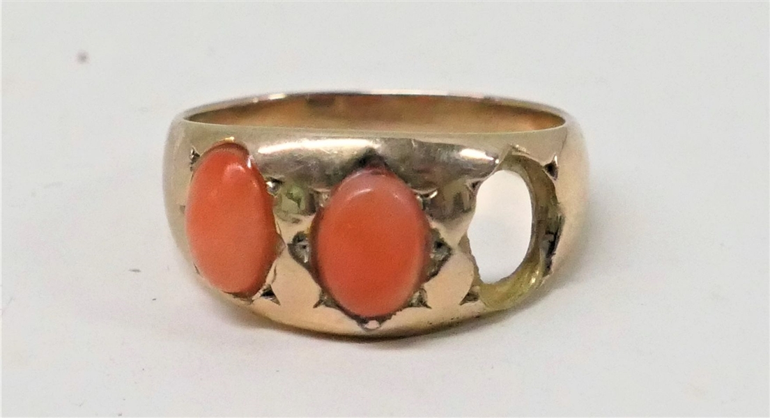 14kt Yellow Gold Ring with Coral Stones Missing One Stone Weight 5.3 Grams