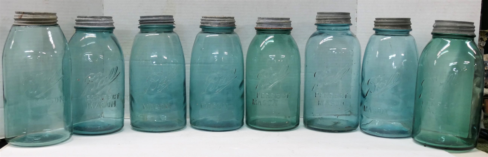 8 Ball Mason 1/2 Gallon Jars with Zinc Lids - 6 Aqua Blue and 2 Blue Green Jars 