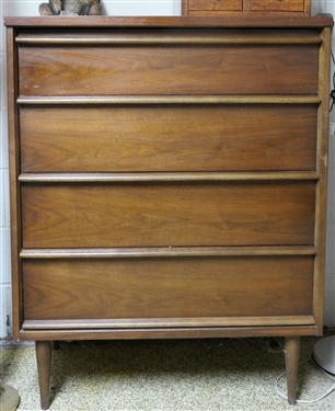 Bassett Furniture Mid Century 4 Drawer Chest - Mahogany Finish - Measures 43 1/2" tall 34" By 18" - Some Surface Scratches